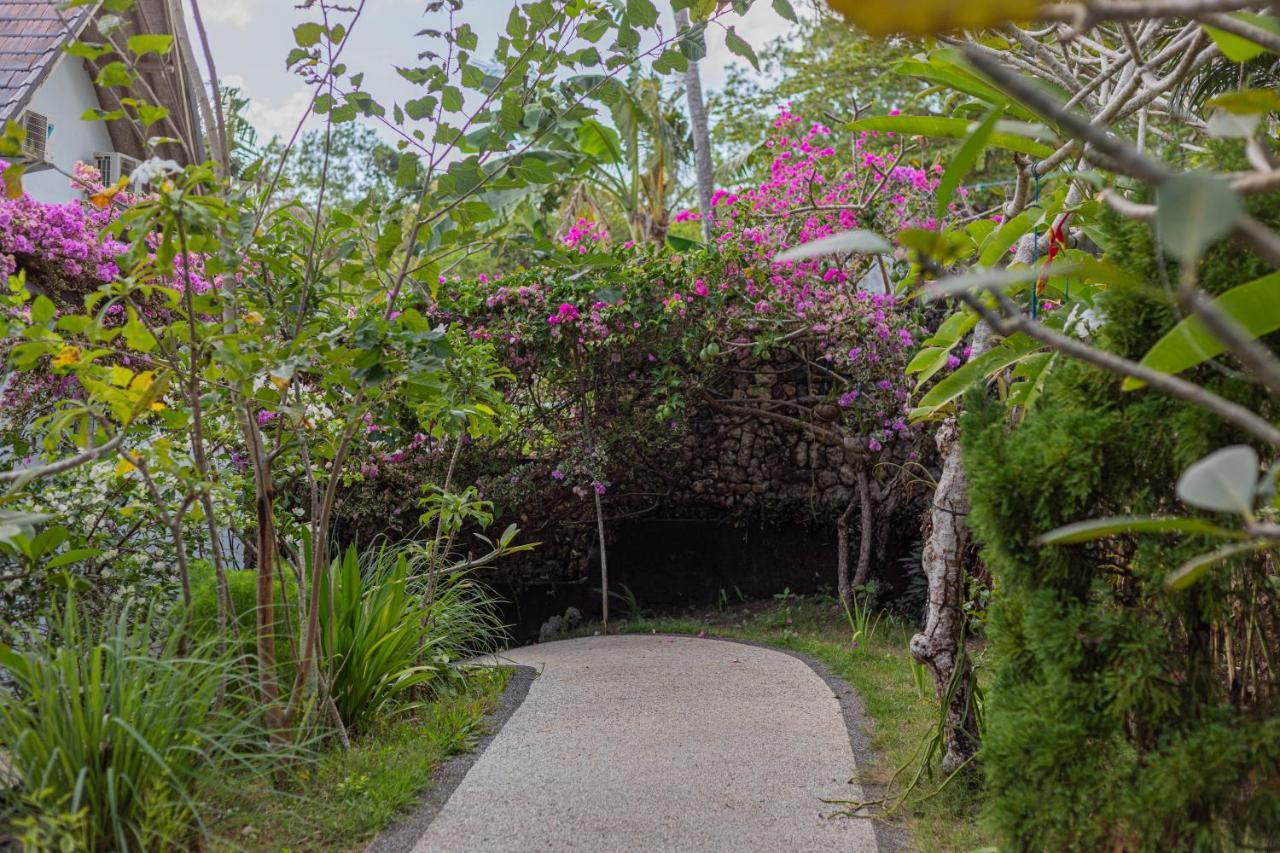 Villa Ume Tenang ヌサペニダ エクステリア 写真